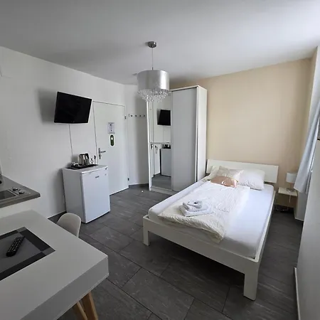Surselva Hotel *